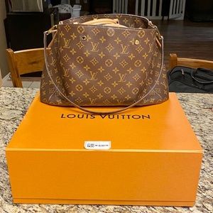 LOUIS VUITTON MONTAIGNE GM CANVAS - LARGE SIZE